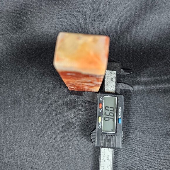 Red Carnelian Tower - Picture 6 of 9